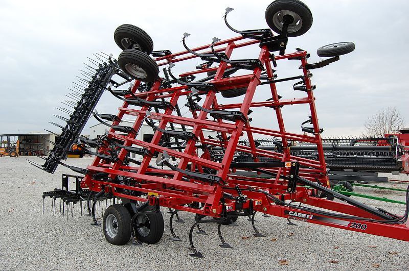 Cultivator Case IH Tiger Mate 200 Dnepr - picture 1