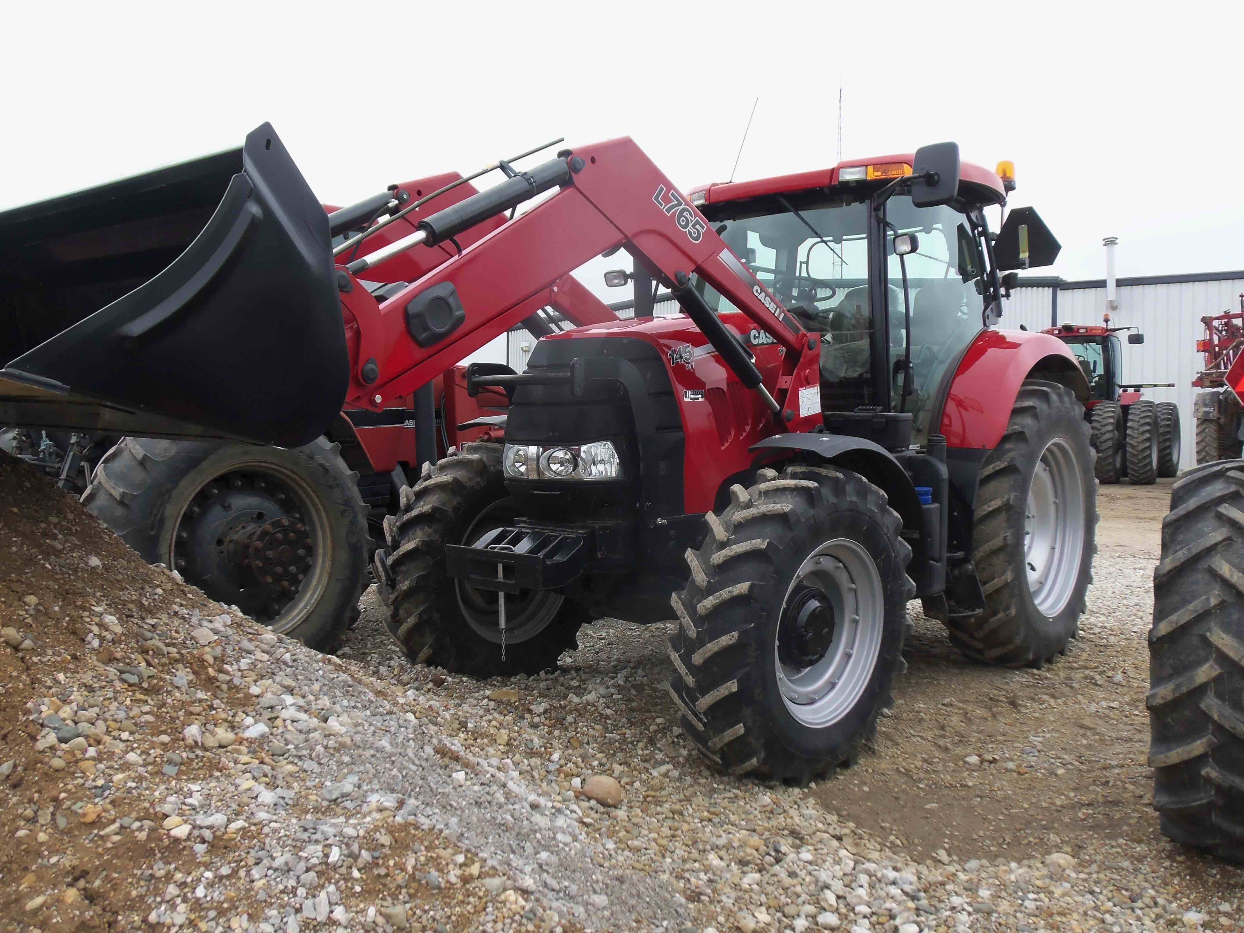 Lader Case IH L765 Dnepr - Bild 1