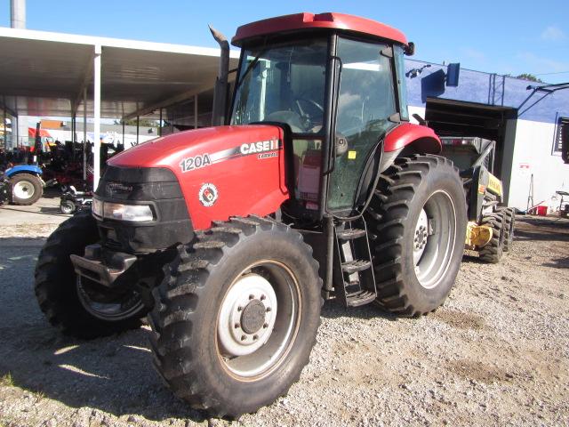 Case IH Farmall 120A tractor