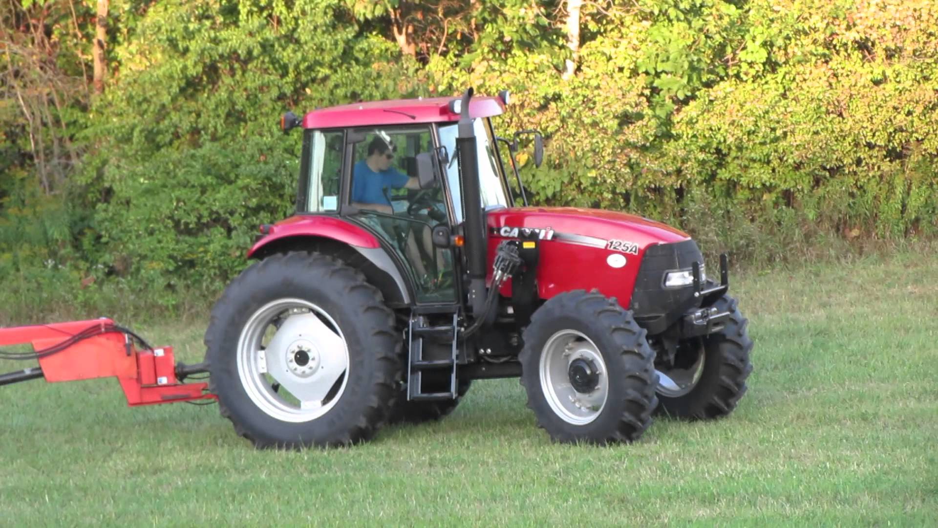Case IH Farmall 125A tractor