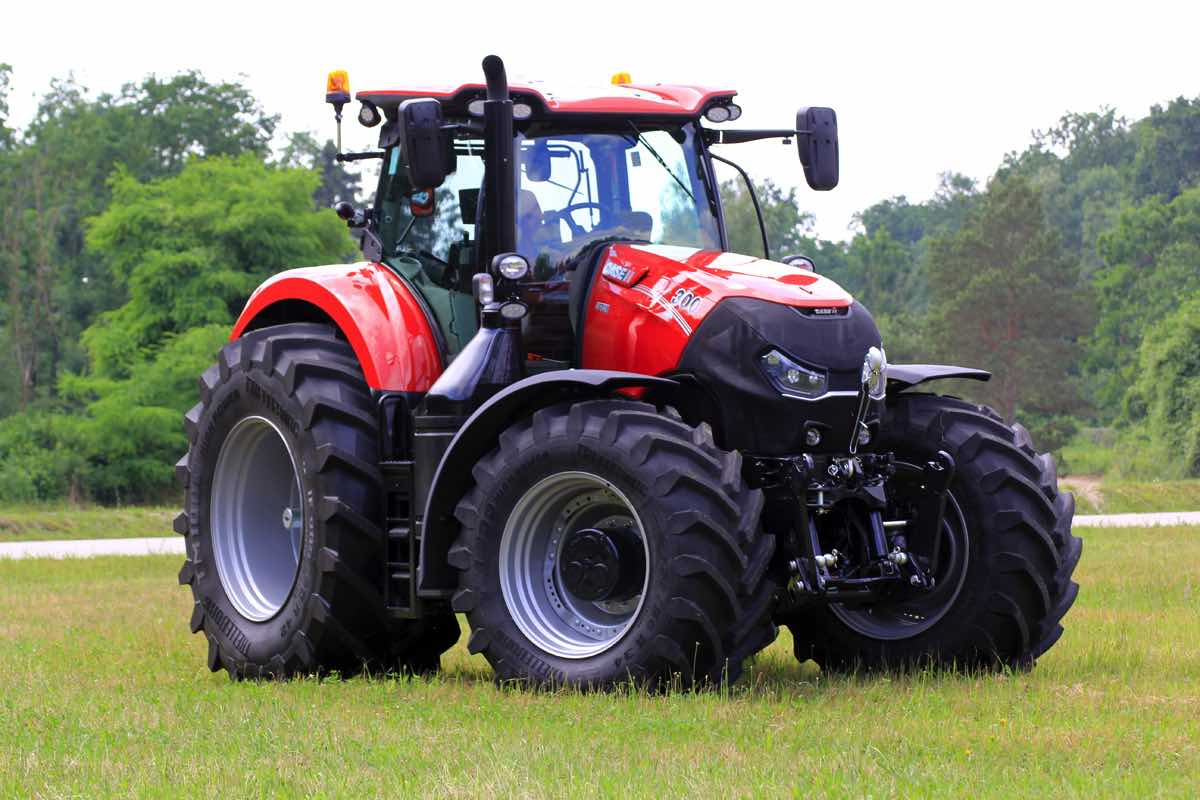 Case IH Optum 300 tractor