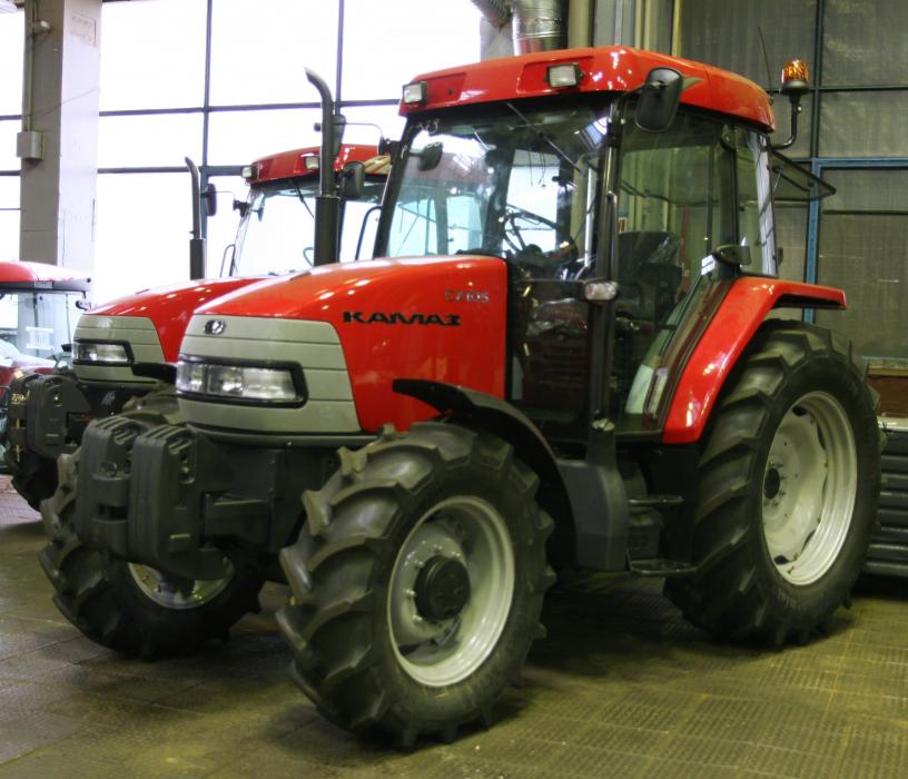 Kamaz CX-105 tractor