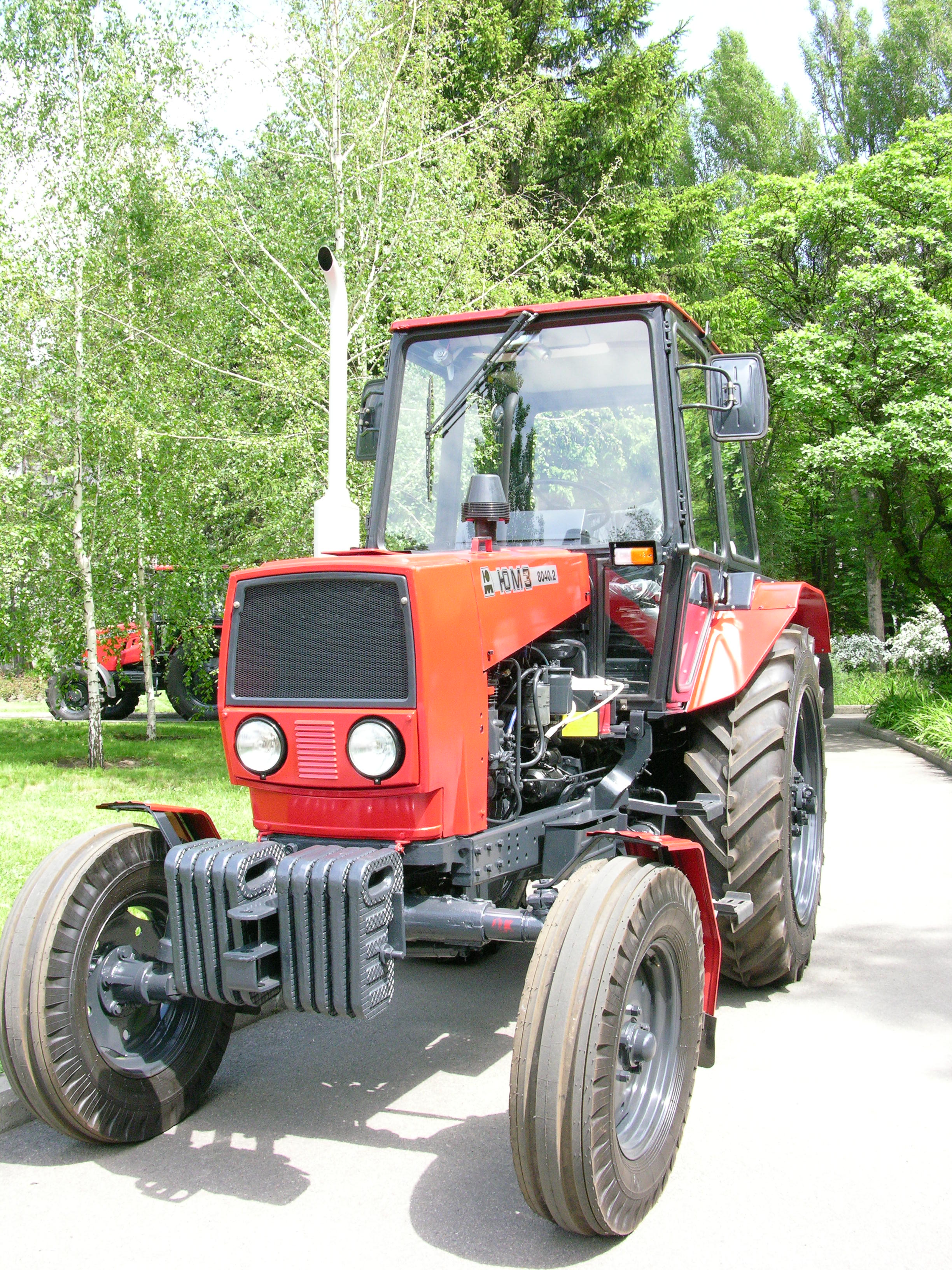 Yuzhmash YuMZ-8040.2 tractor