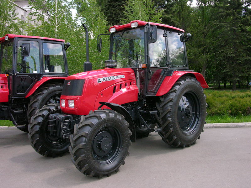 Трактор Южмаш ЮМЗ-8244.2М