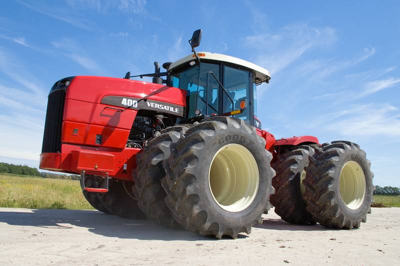 Bühler Versatile 435 Traktor (2017) Kazan - Bild 1