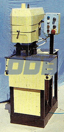 Напівавтоматична закаточна машина Д5-ЗК Москва - зображення 1