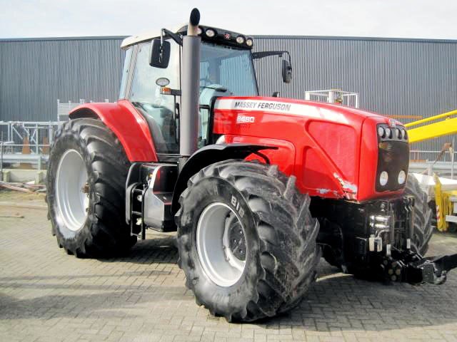 Massey Ferguson MF 8480 tractor