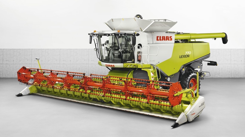 Combine harvester CLAAS Lexion 740 Moscow - picture 1