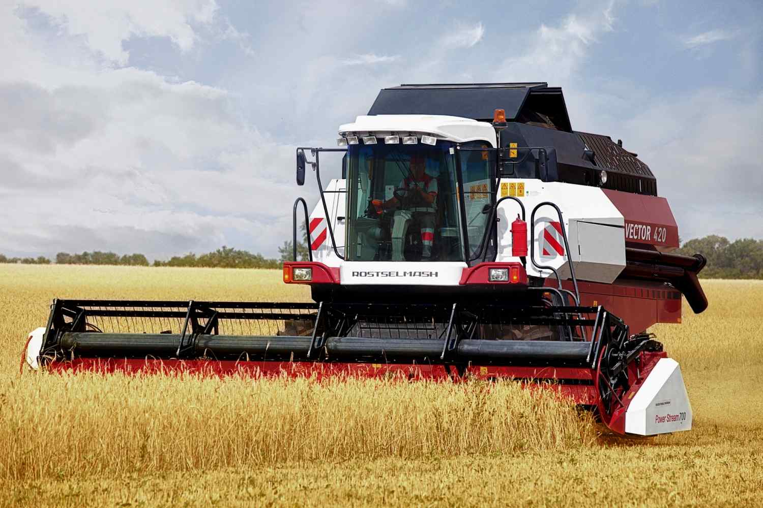 Combine harvester ROSTSELMASH Vector 420