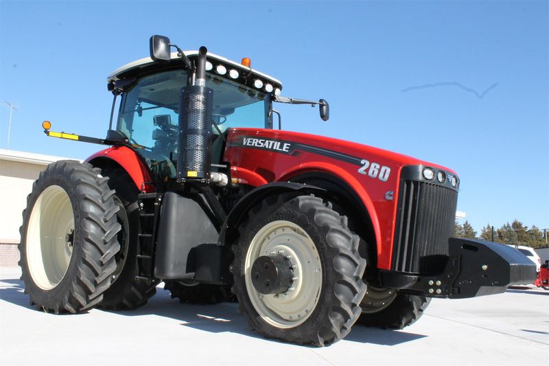 Wheel tractor Versatile MFWD 260-310