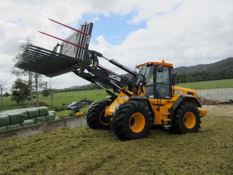 Погрузчик компании JCB