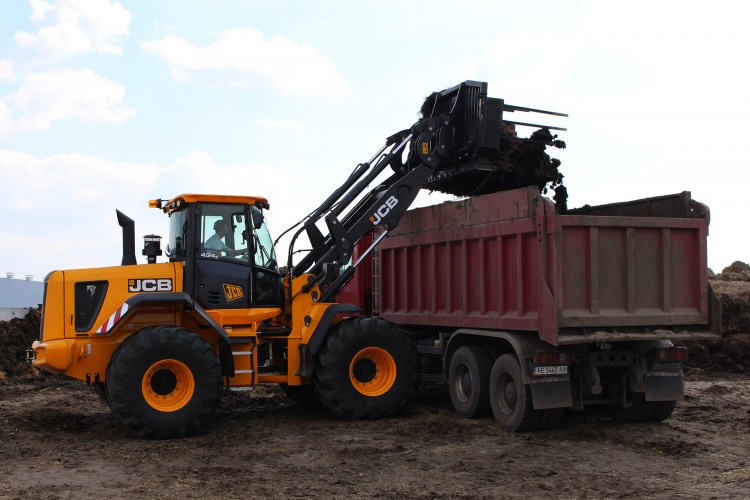 Новый погрузчик JCB 434S