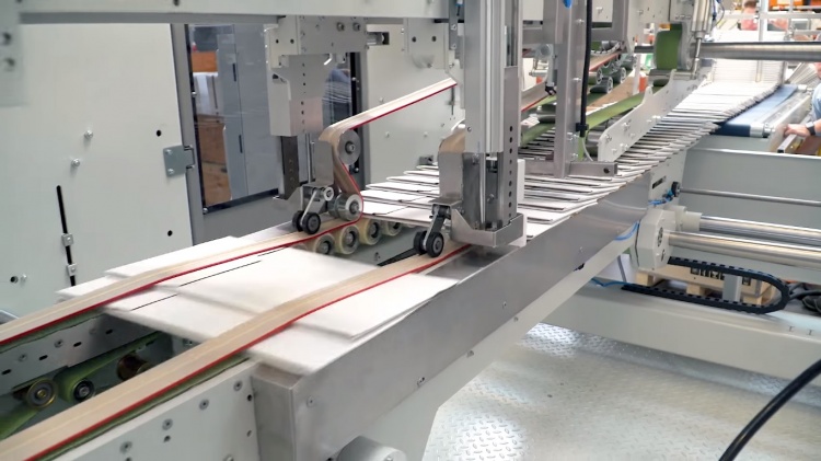 Упаковочная машина-автомат от Bobst 