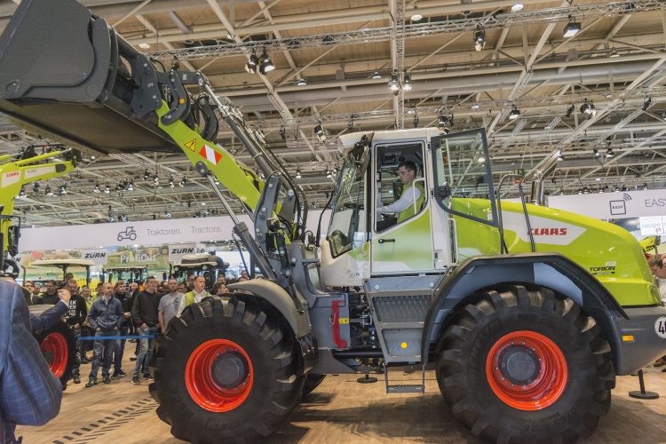 Сельхозтехника Claas Torion