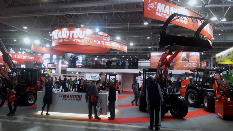 Manitou и JCB сражаются за авторские права