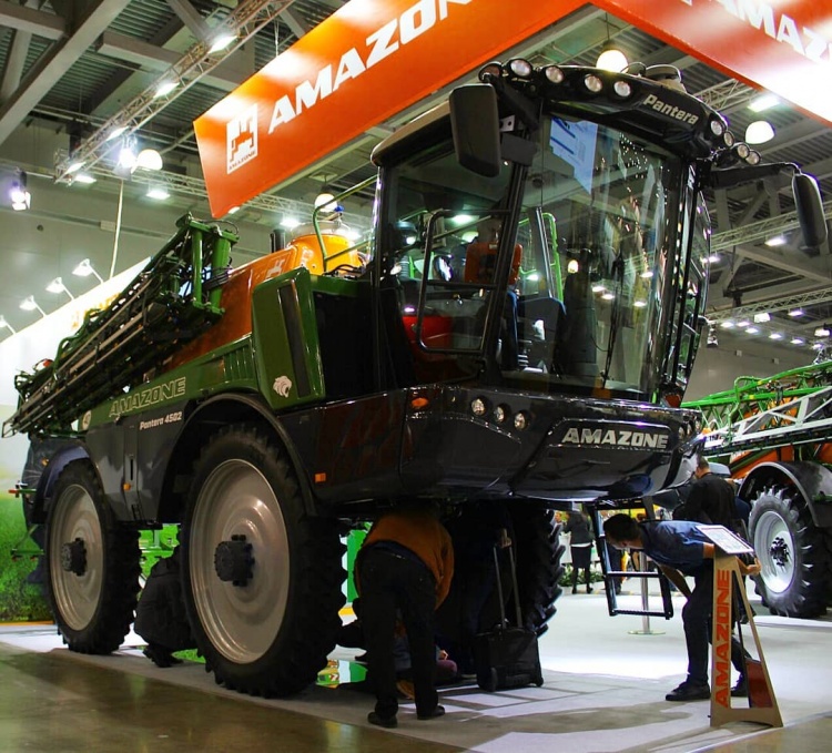 Pantera 4503 – новый самоходный опрыскиватель от Amazone