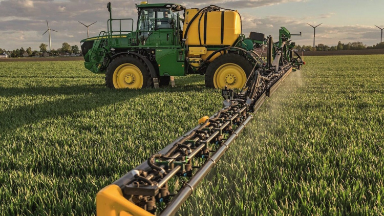 John Deere представил новое поколение самоходных опрыскивателей