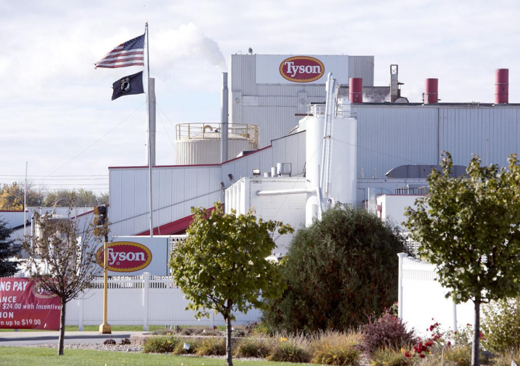 Коронавирус поражает мясную индустрию США: Tyson и JBS закрывают заводы