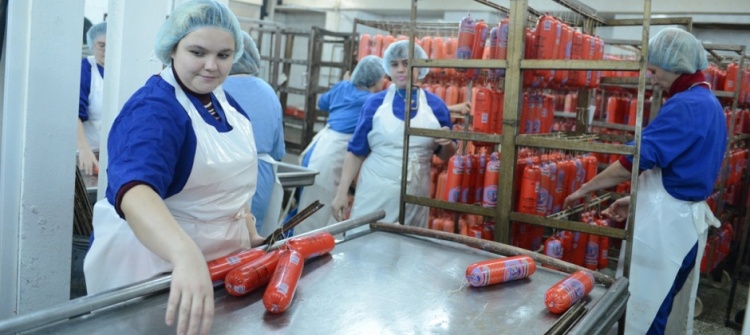 Процесс изготовления колбас